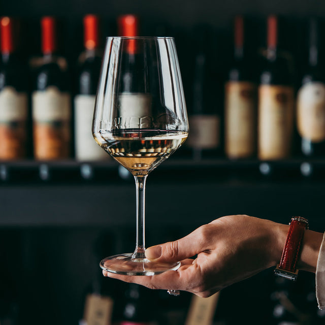 What is a sommelier