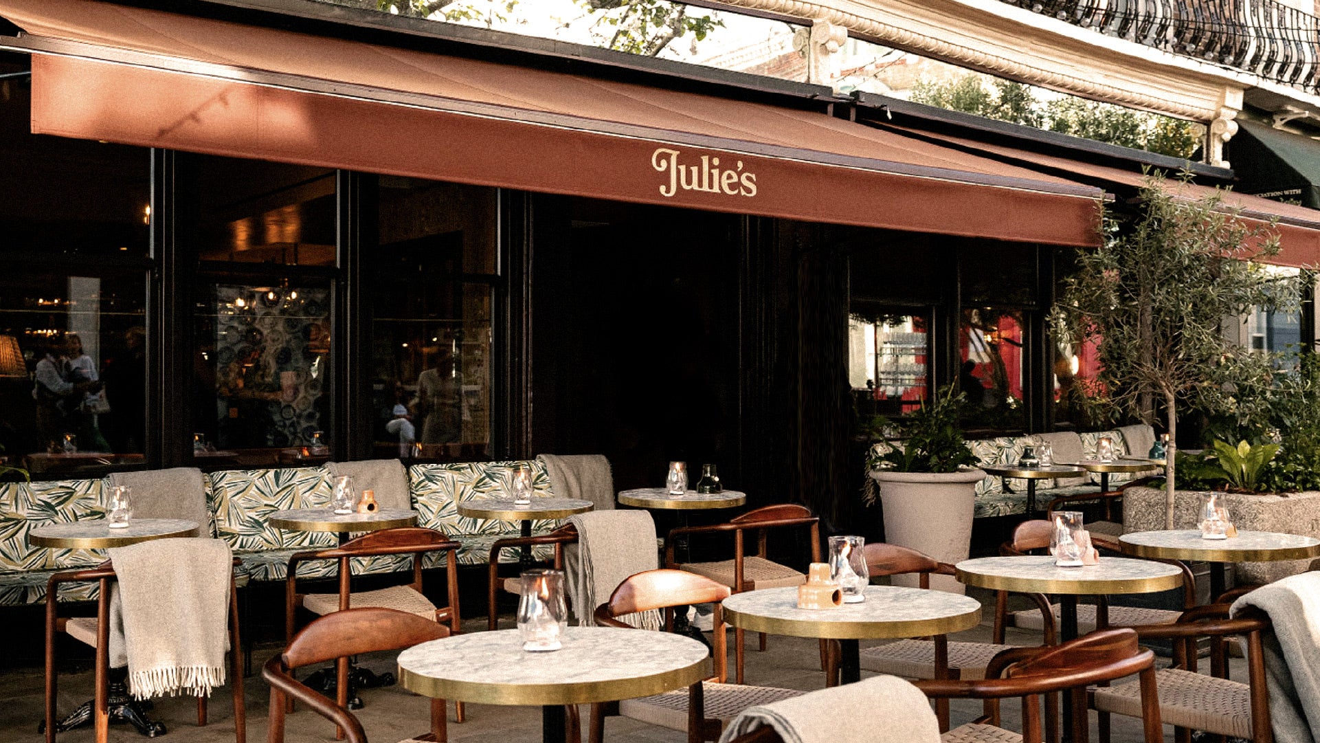 Julie's Restaurant