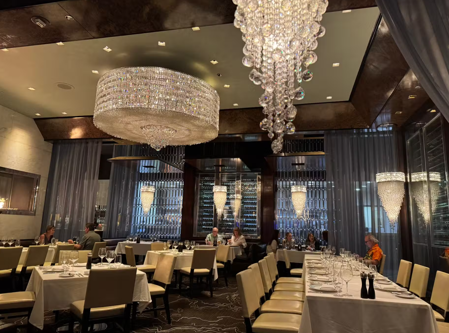 Hank's Fine Steaks & Martinis