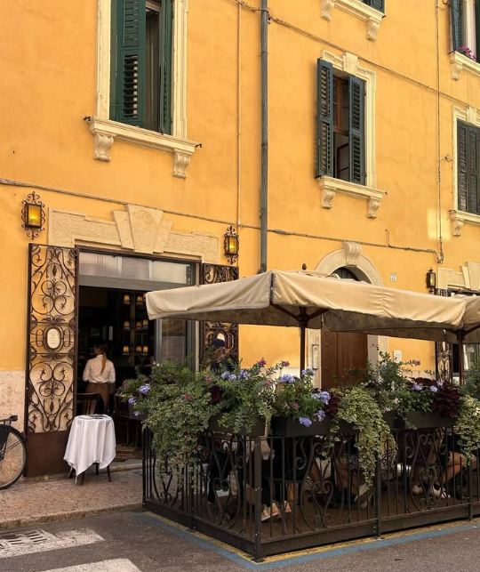 Carducci Café
