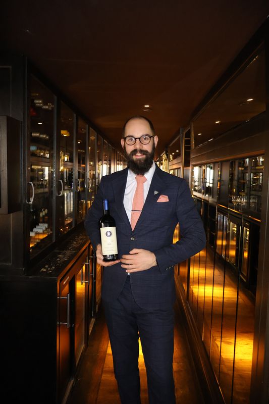 Image-venue_110729167097_l150fithkkk_sommelier_image.jpg