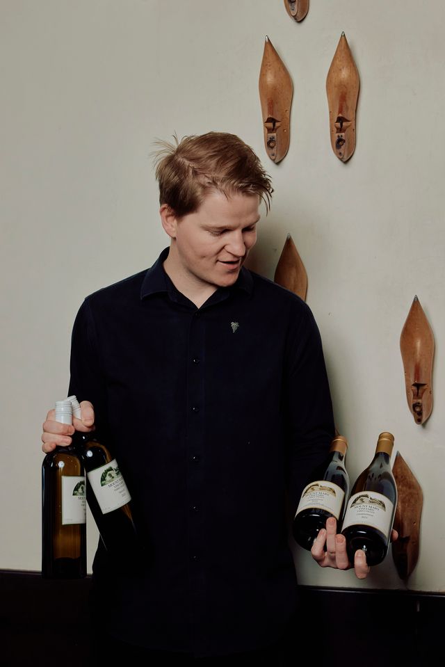 Image-venue_113409097977_ond4choilmj_sommelier_image.jpeg