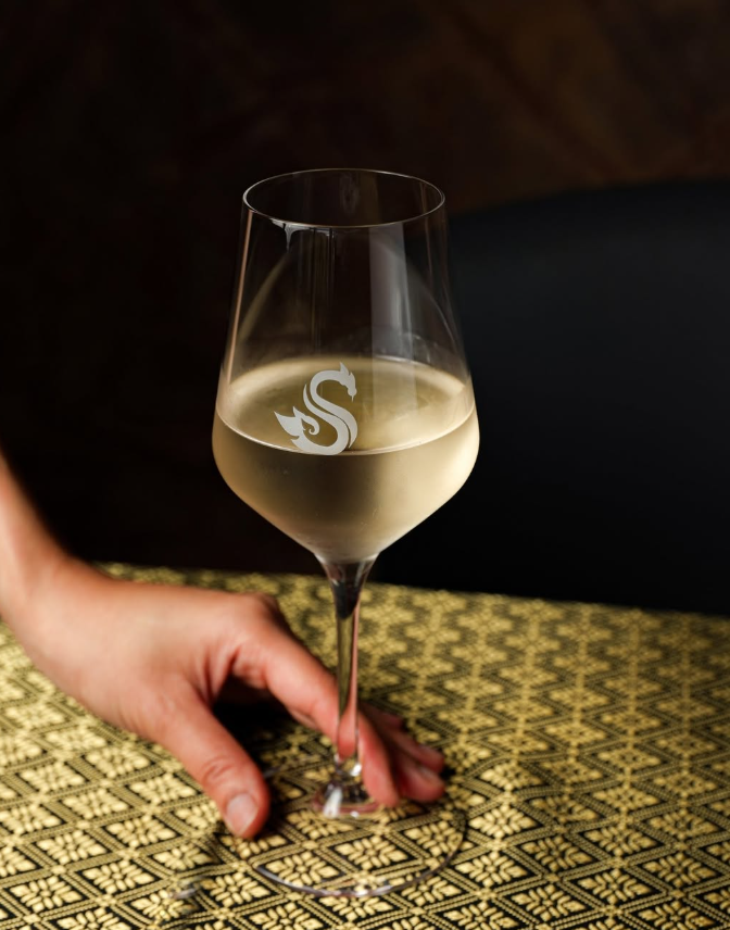 Image-venue_200281784569_2q5lm3wmqdl_sommelier_image.png