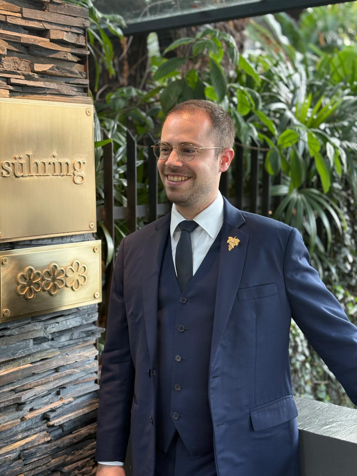 Image-venue_241502290169_kydjnuy1efa_sommelier_image.jpeg